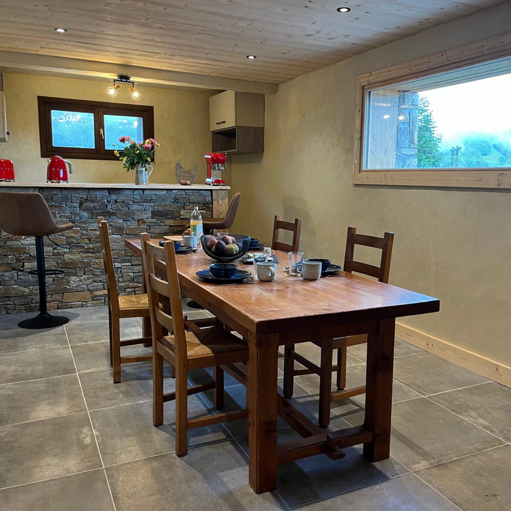 l'espace de vie - table dressée