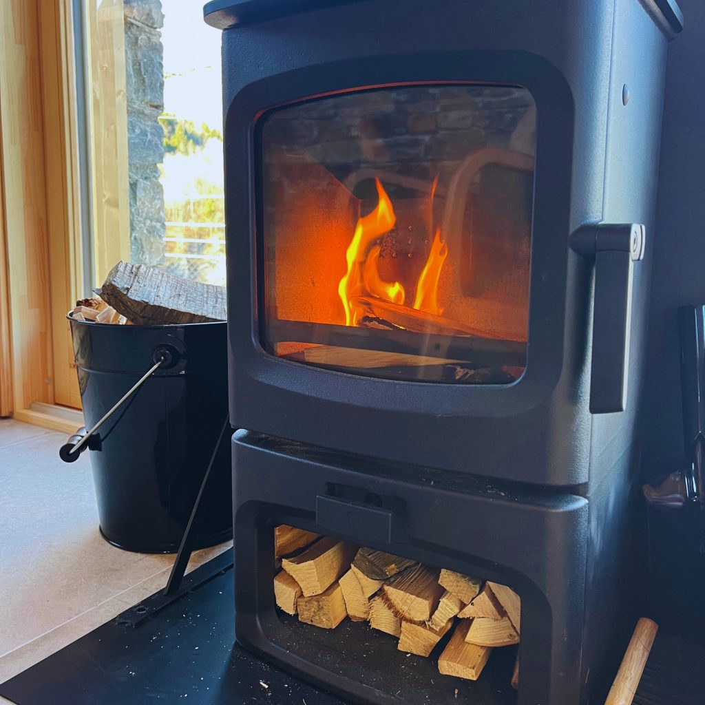 photo poele à bois en action